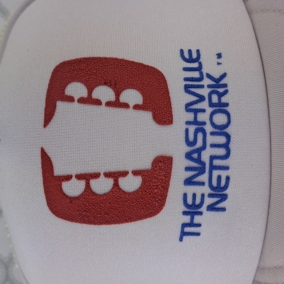 Vintage 80s Nashville Network mesh trucker snapback white & red spellout hat - Picture 2 of 7